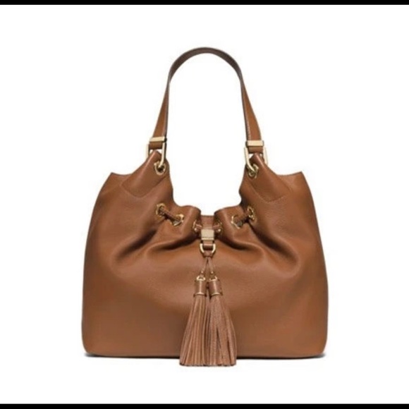 Michael Kors
Camden Large Drawstring - Picture 15 of 15